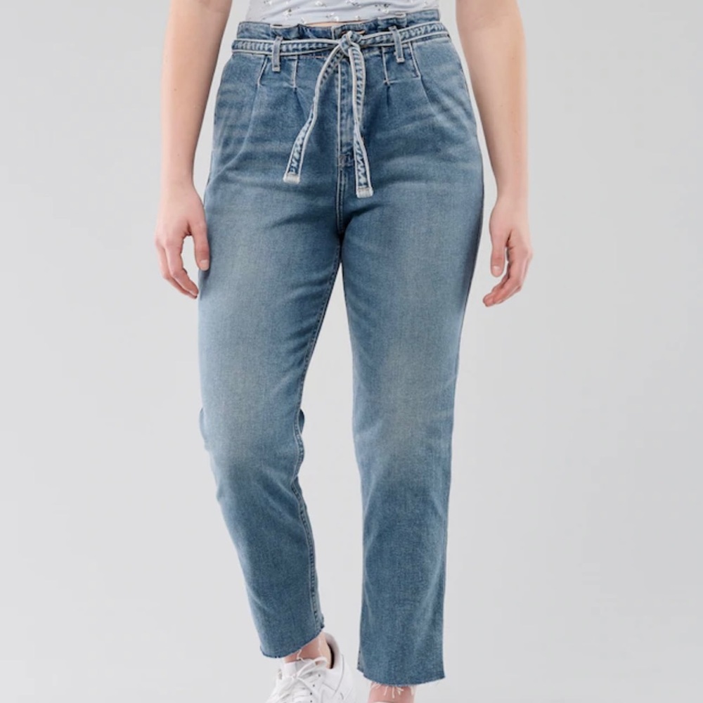 Curvy Ultra High Rise Mom Jeans